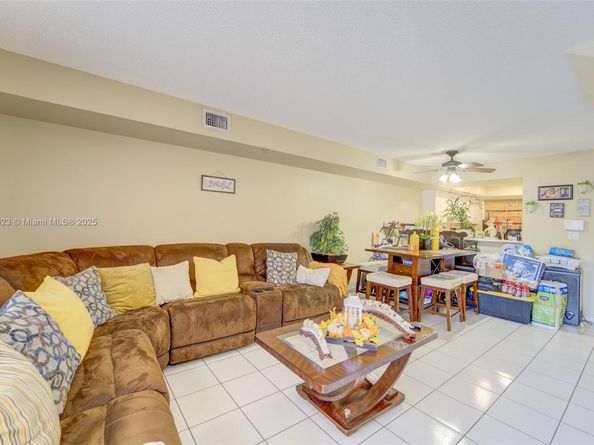 14915 SW 80th St 205, Miami FL 33193