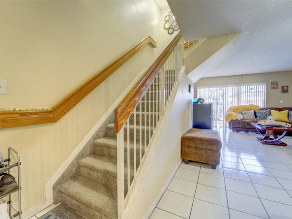 14915 SW 80th St 205, Miami FL 33193