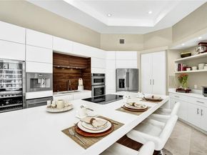 2557 NE Montclaire Cir, Weston FL 33327