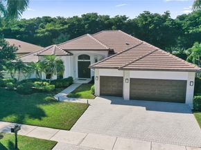 2557 NE Montclaire Cir, Weston FL 33327
