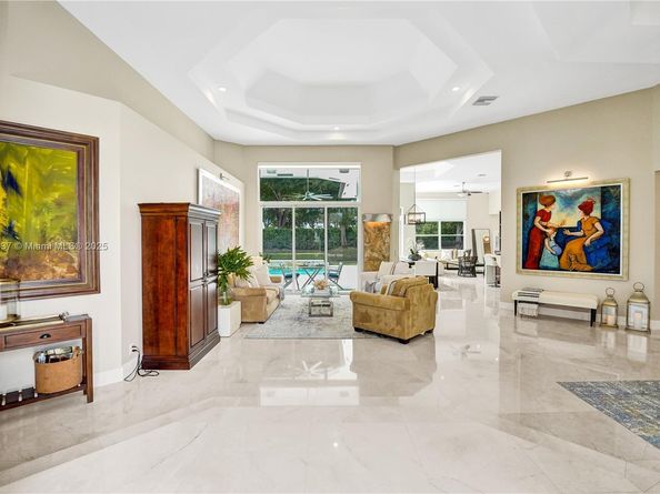 2557 NE Montclaire Cir, Weston FL 33327