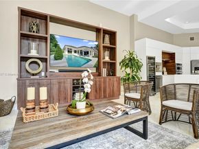 2557 NE Montclaire Cir, Weston FL 33327