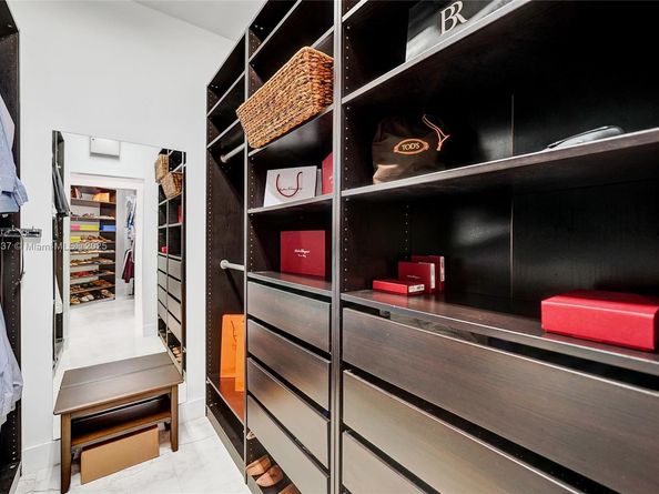 2557 NE Montclaire Cir, Weston FL 33327