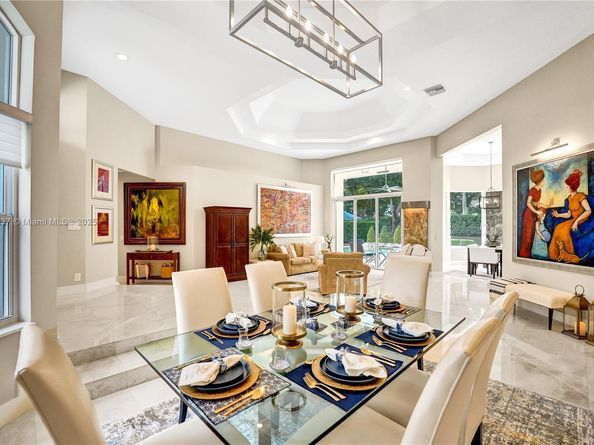 2557 NE Montclaire Cir, Weston FL 33327