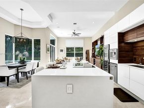 2557 NE Montclaire Cir, Weston FL 33327