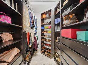 2557 NE Montclaire Cir, Weston FL 33327