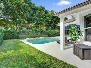 2557 NE Montclaire Cir, Weston FL 33327