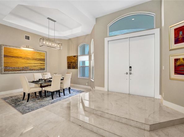 2557 NE Montclaire Cir, Weston FL 33327