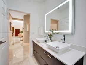 2557 NE Montclaire Cir, Weston FL 33327