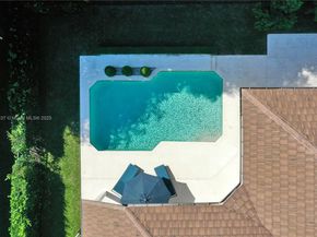 2557 NE Montclaire Cir, Weston FL 33327