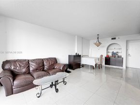 919 Hillcrest Dr 704, Hollywood FL 33021