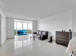 919 Hillcrest Dr 704, Hollywood FL 33021