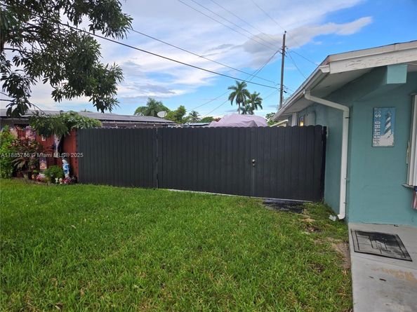 6129 Royal Palm Blvd, Margate FL 33063