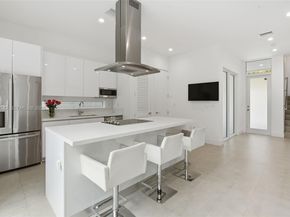 3525 Day Ave, Miami FL 33133