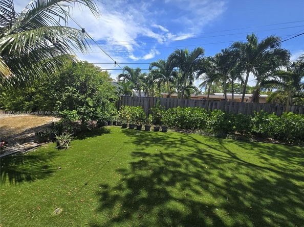 5240 NE 16th Ter, Pompano Beach FL 33064