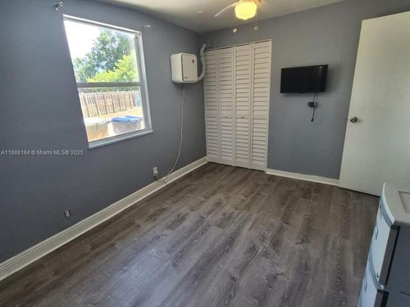 5240 NE 16th Ter, Pompano Beach FL 33064