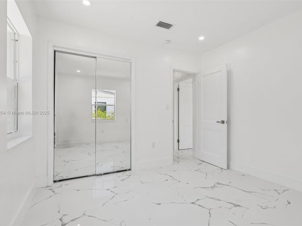 232 SW 22nd St, Fort Lauderdale FL 33315