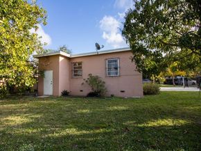 13493 NW 8th Ave, North Miami FL 33168