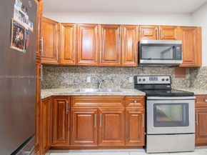 13493 NW 8th Ave, North Miami FL 33168
