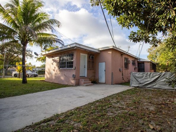 13493 NW 8th Ave, North Miami FL 33168