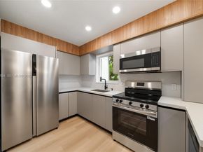 2350 NW 56th St, Miami FL 33142