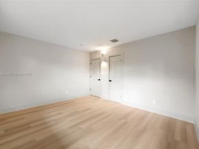 2350 NW 56th St, Miami FL 33142