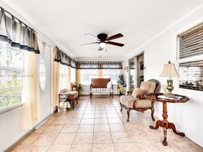 5720 Lakeshore Dr, Dania Beach FL 33312