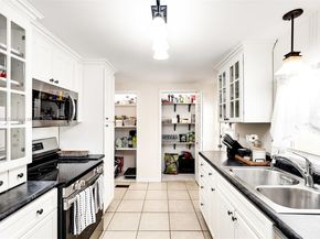 5720 Lakeshore Dr, Dania Beach FL 33312