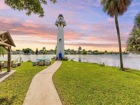5720 Lakeshore Dr, Dania Beach FL 33312