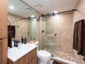 520 Brickell Key Dr A1102, Miami FL 33131