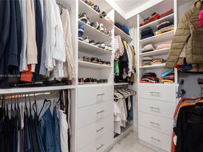 520 Brickell Key Dr A1102, Miami FL 33131