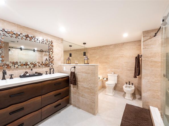 520 Brickell Key Dr A1102, Miami FL 33131
