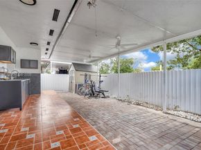 1381 W 30th St, Hialeah FL 33012