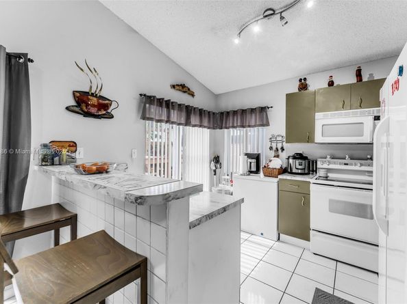 14262 SW 181st St, Miami FL 33177