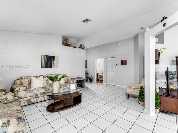 14262 SW 181st St, Miami FL 33177