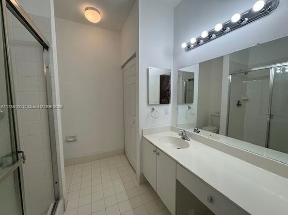 703 NW 42 Avenue, Plantation FL 33317