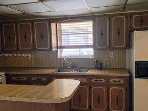 525 SW 56th Ave, Miami FL 33134