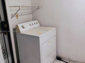 525 SW 56th Ave, Miami FL 33134