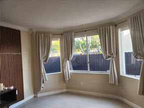 7257 NW 113th Pl, Doral FL 33178