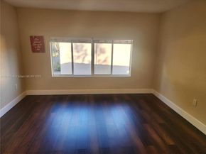 7257 NW 113th Pl, Doral FL 33178