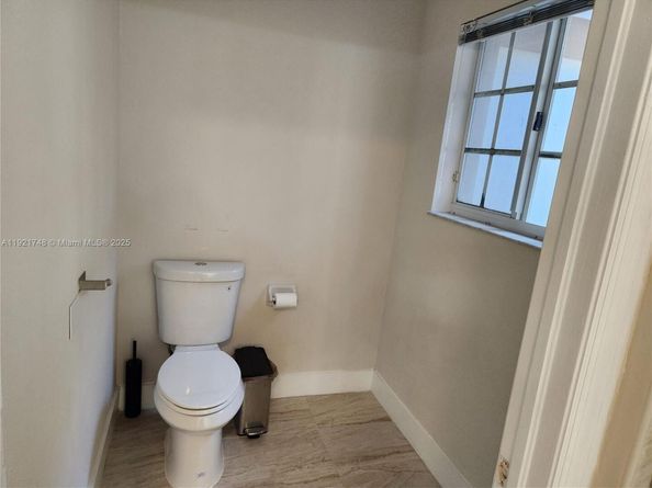 7257 NW 113th Pl, Doral FL 33178