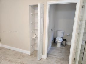 7257 NW 113th Pl, Doral FL 33178