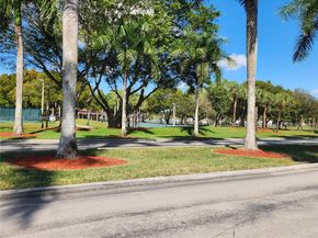 7257 NW 113th Pl, Doral FL 33178