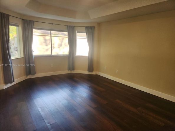 7257 NW 113th Pl, Doral FL 33178