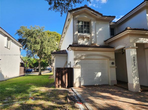 7257 NW 113th Pl, Doral FL 33178