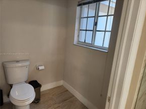 7257 NW 113th Pl, Doral FL 33178