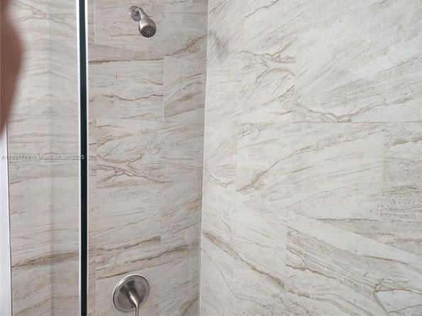 7257 NW 113th Pl, Doral FL 33178