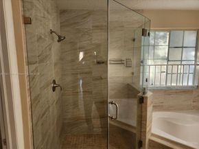 7257 NW 113th Pl, Doral FL 33178