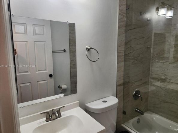 7257 NW 113th Pl, Doral FL 33178