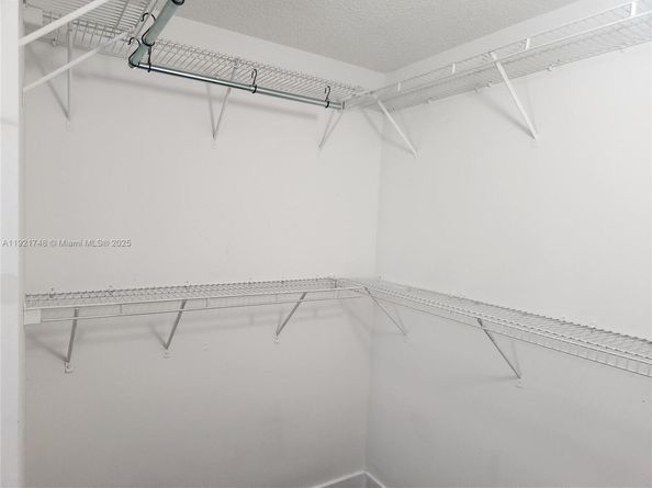 7257 NW 113th Pl, Doral FL 33178